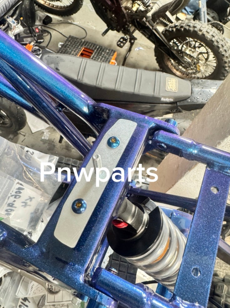 Etm rtr seat hook bolts (2)