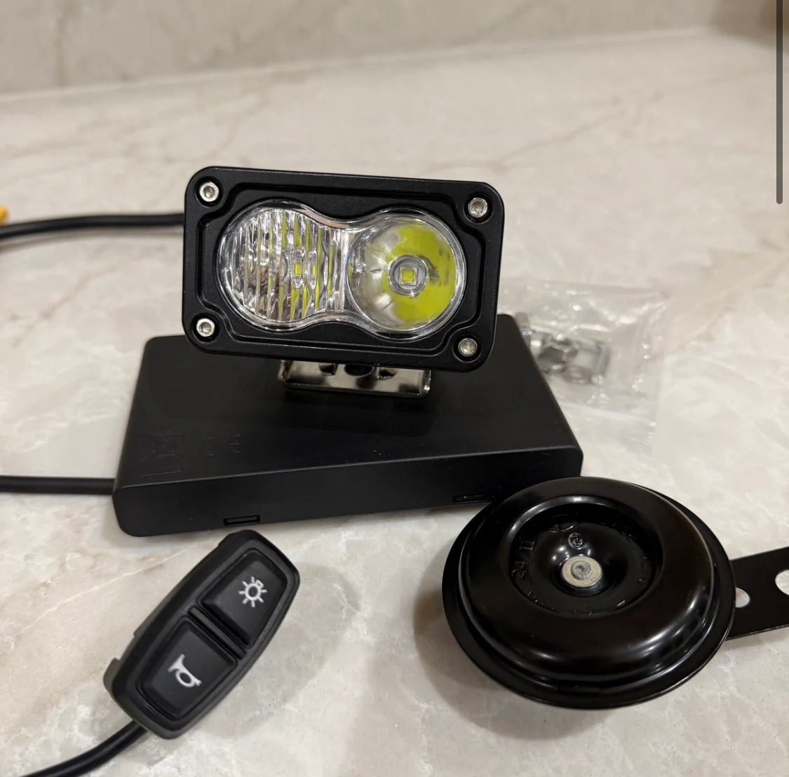 V2 Baja + Horn Kit