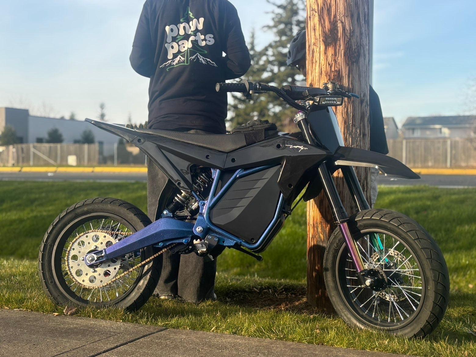 Black pnwparts t shirt