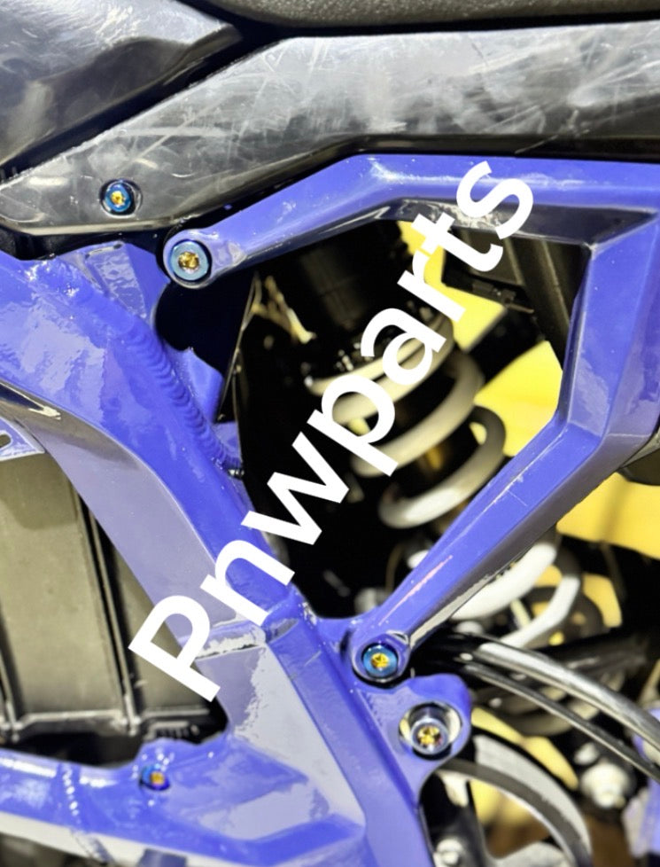 Ultra bee subframe bolts (4)