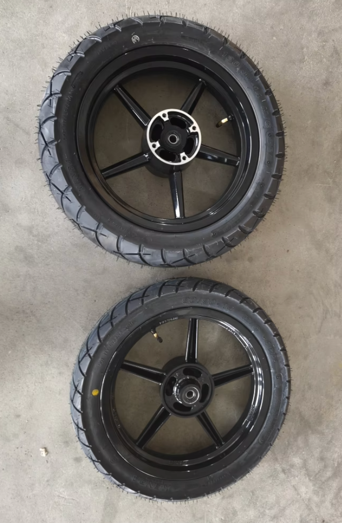 Kenda Supermotos (14in)